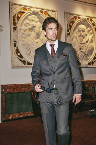Refined Ensemble SUIT CLUB