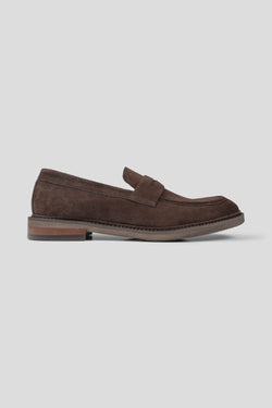 Brune loafers i ruskind