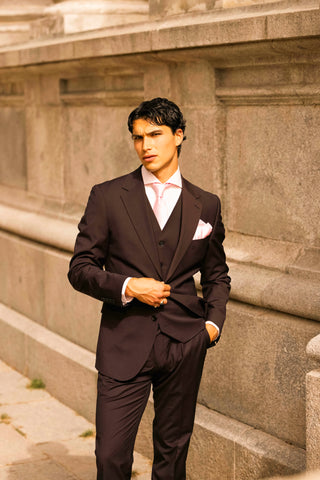 Bordeaux Brilliance SUIT CLUB