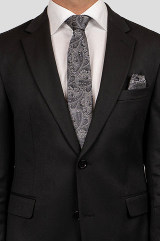 Accessory-pack (Sort & hvid paisley) på model -SUIT CLUB