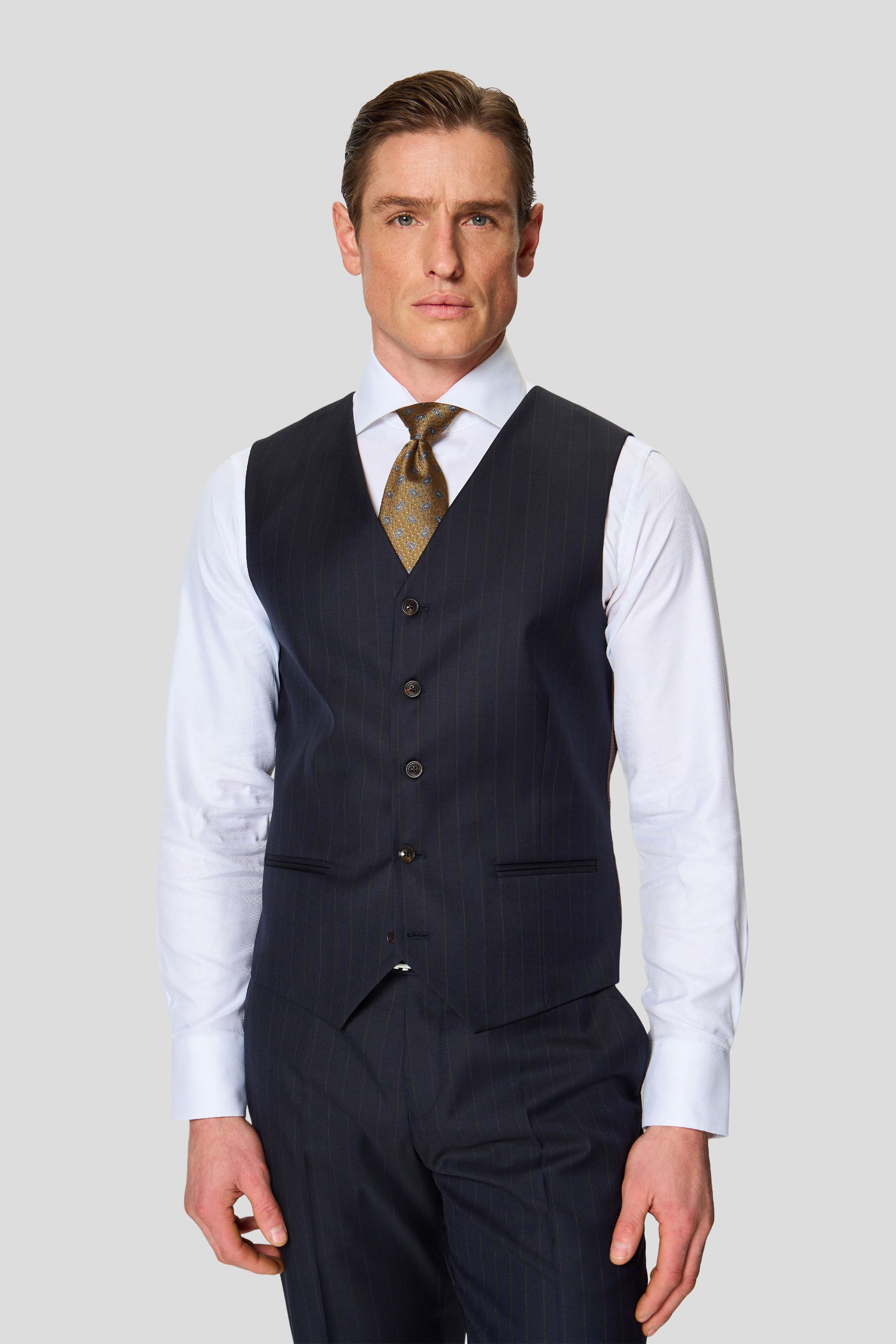 HERITAGE navy three-piece jakkesæt med nålestriber MBO