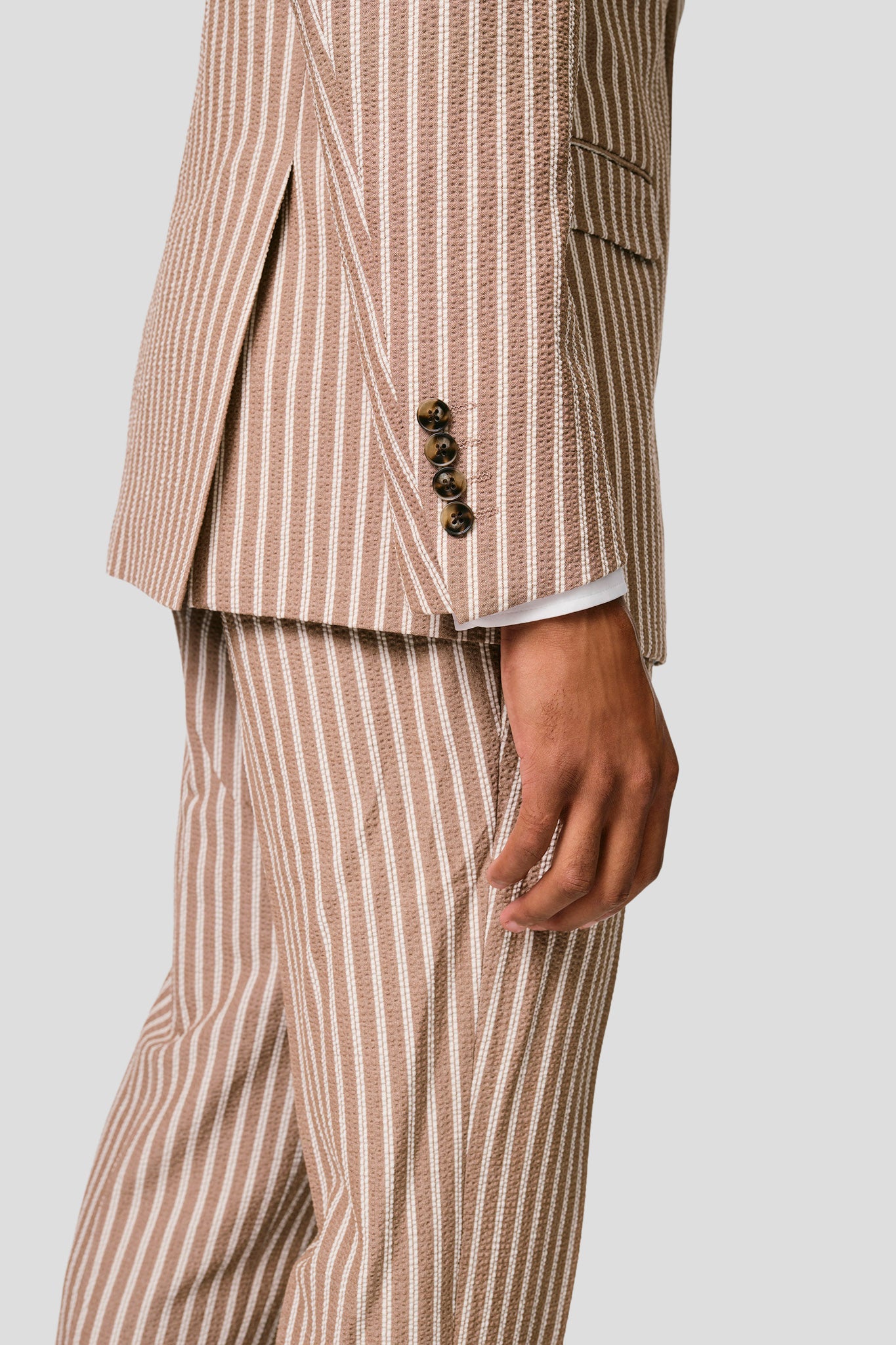 PRESTIGE brunt stribet blazer i seersucker MBO