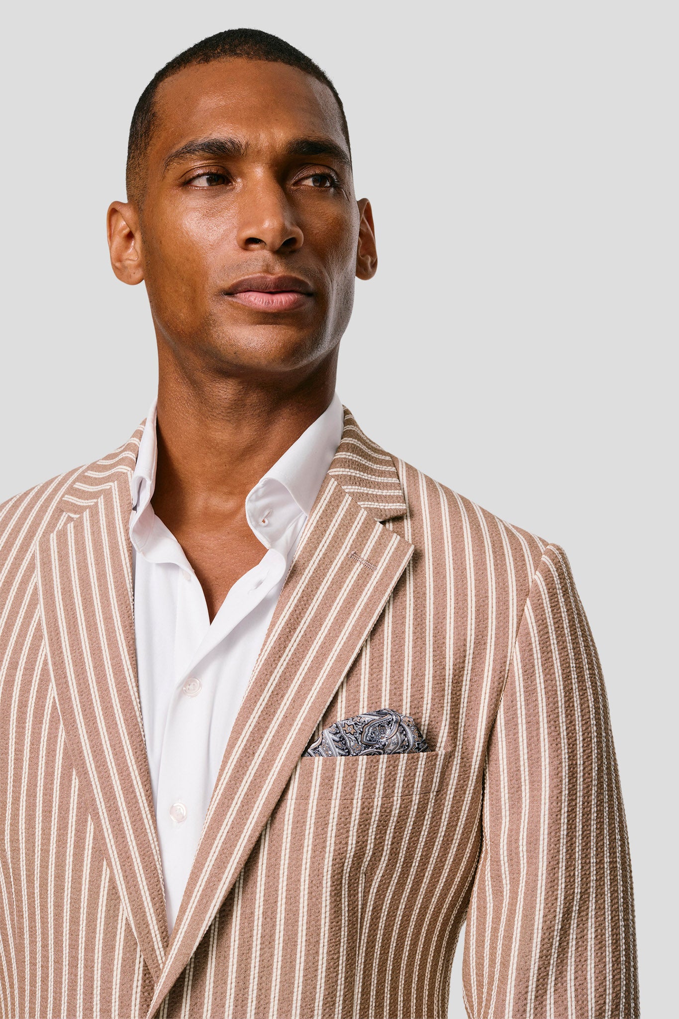 PRESTIGE brunt stribet blazer i seersucker MBO