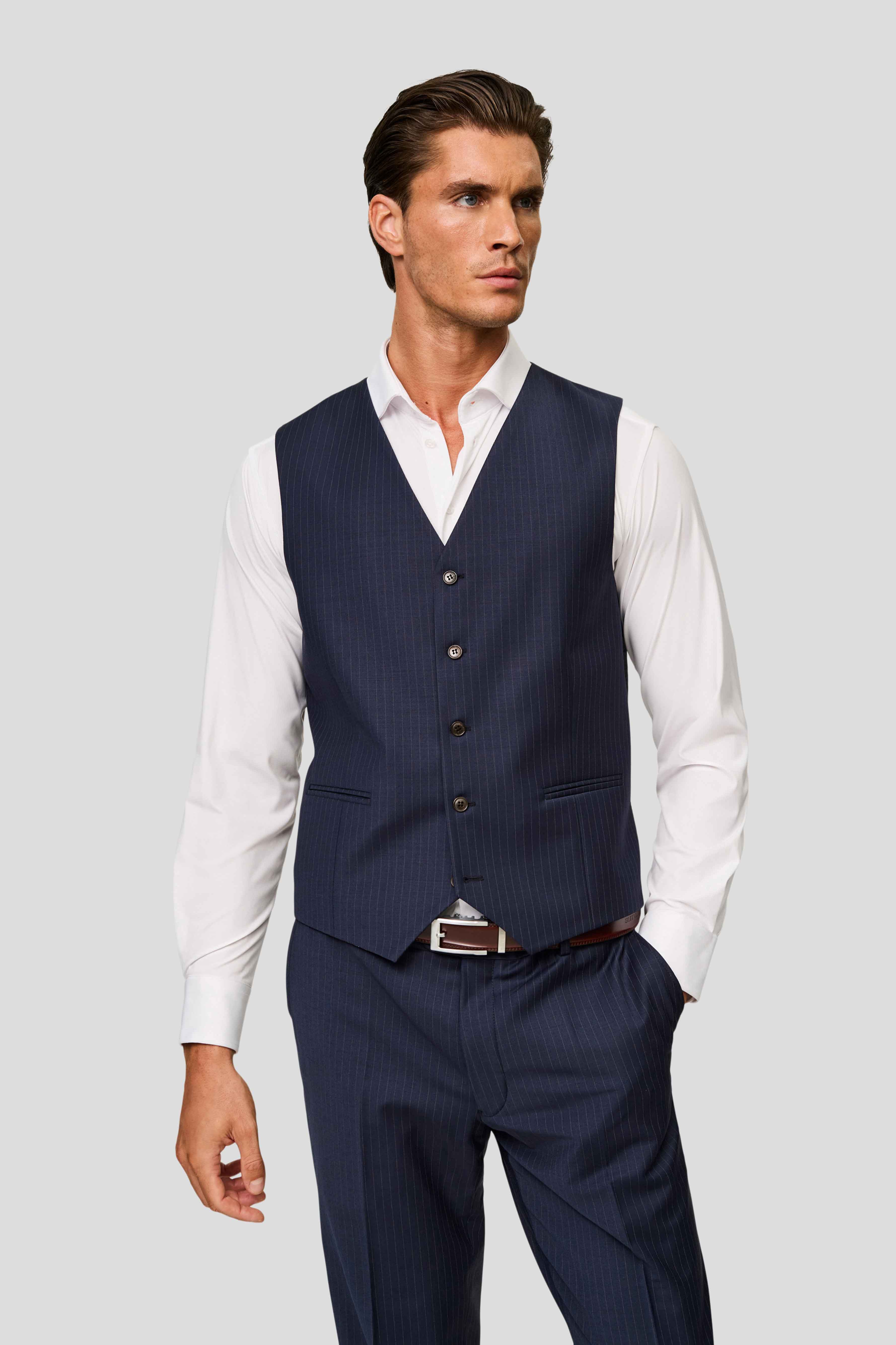 PREMIUM navy three-piece jakkesæt med nålestriber PREMIUM