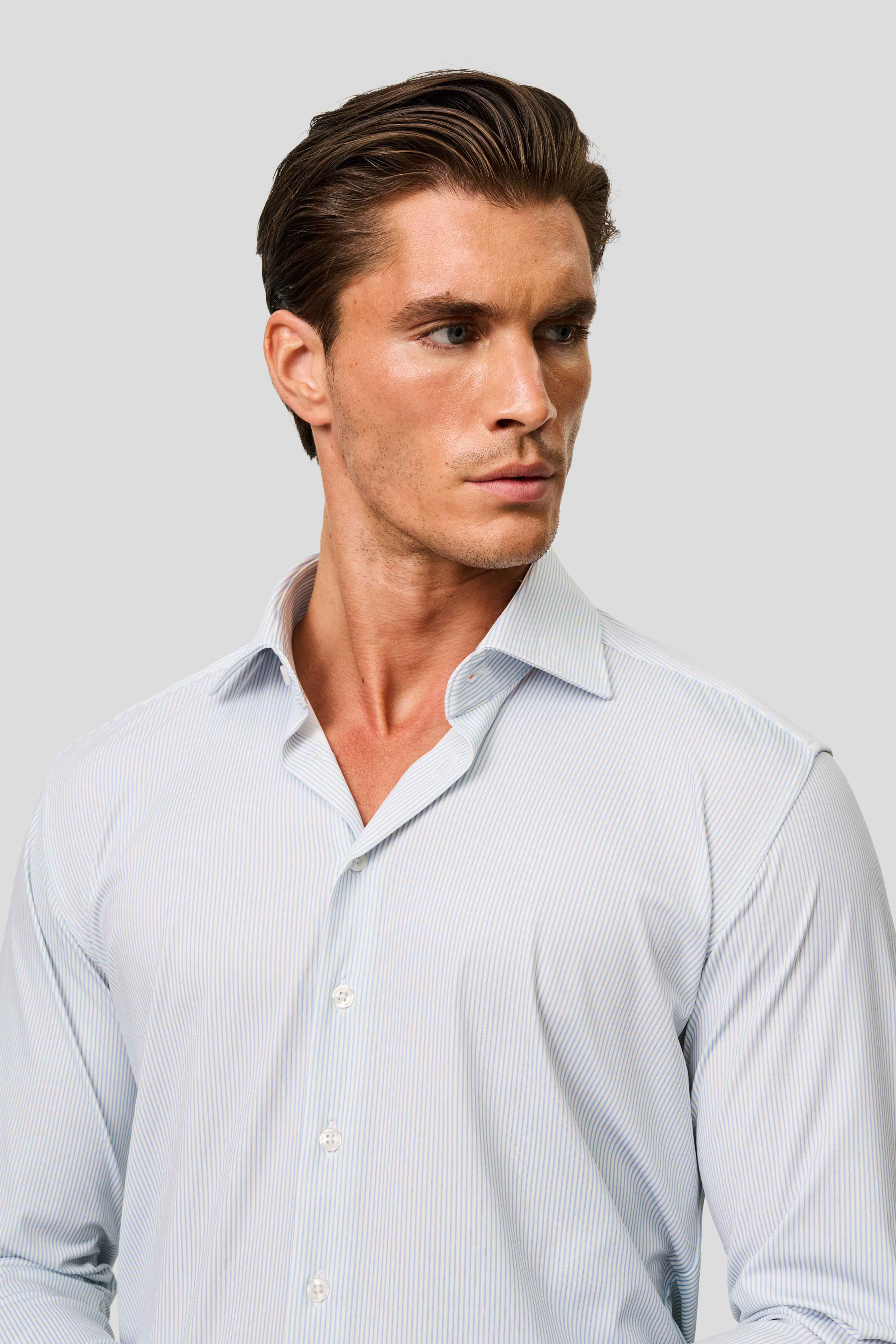 Signatur performance skjorte blå stribet slim Shirtmakers