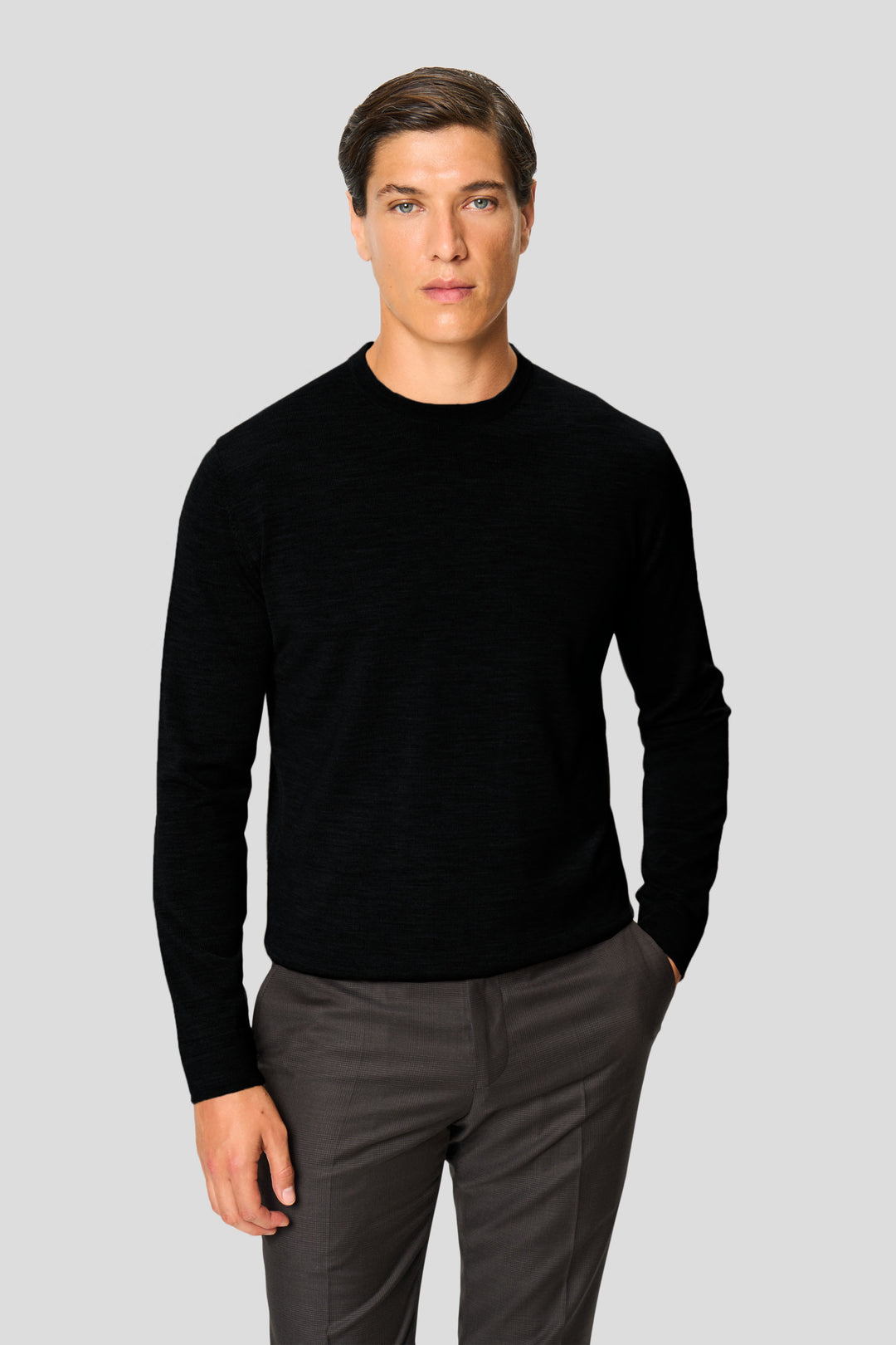 Sort merino crew neck