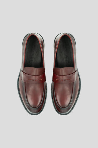 Bordeaux loafer