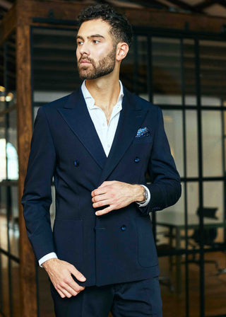 SUIT CLUB
