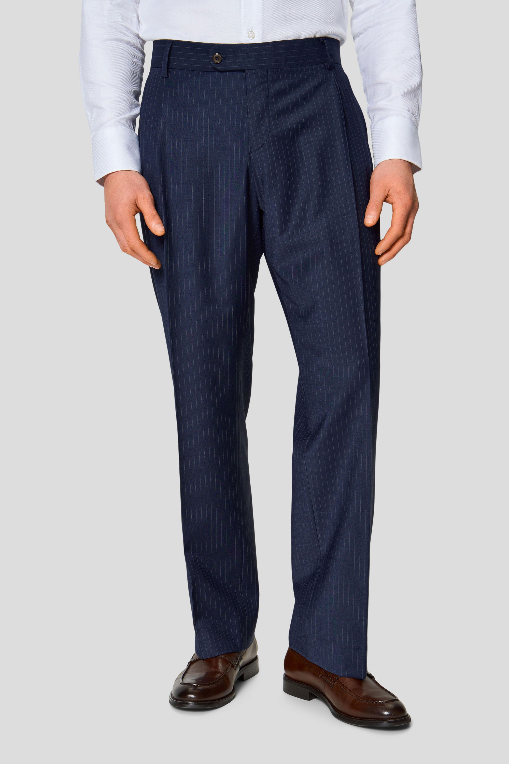 PREMIUM navy dobbeltradet jakkesæt med nålestriber PREMIUM