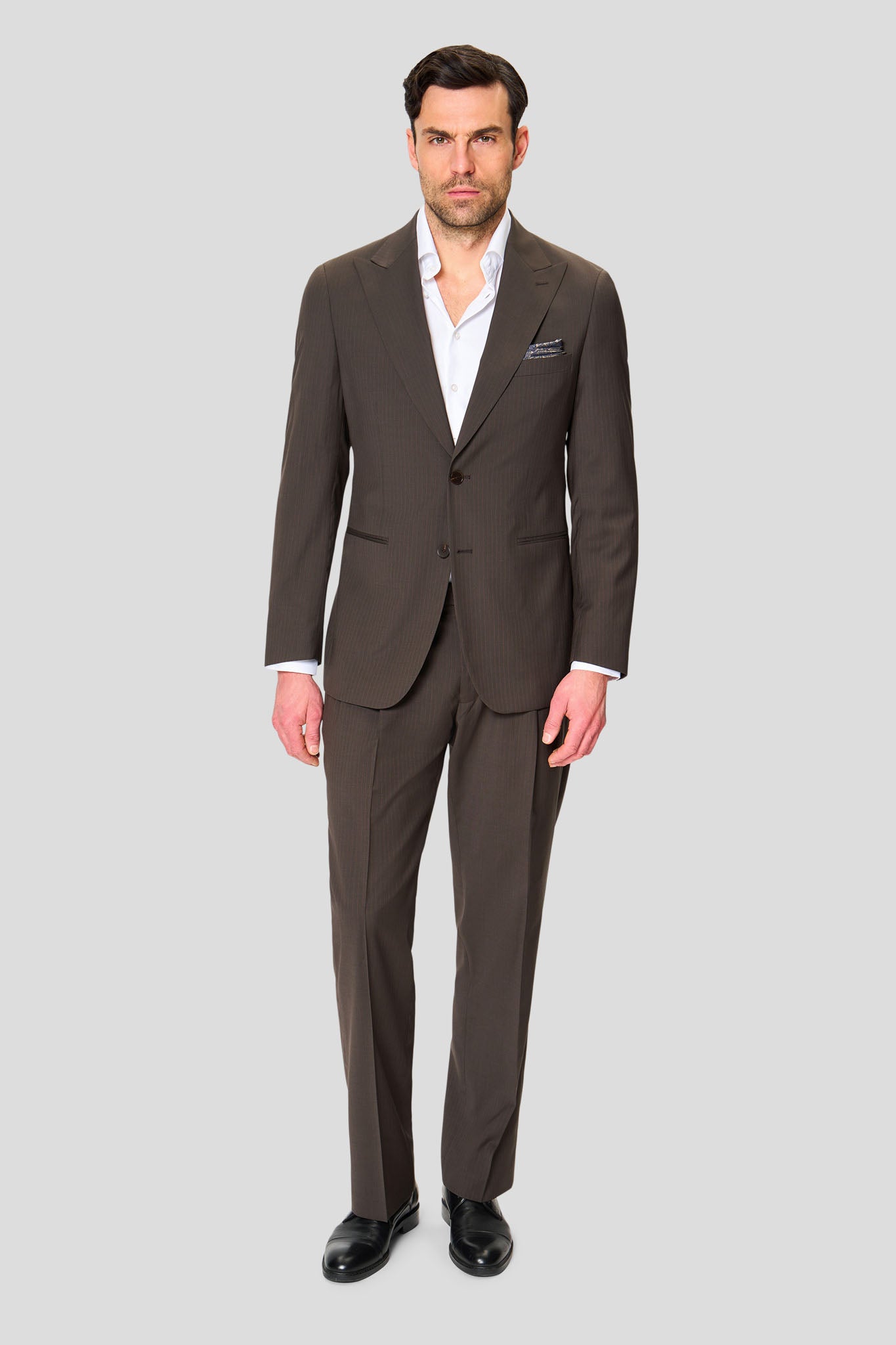 EXCLUSIVE brun blazer med nålestriber