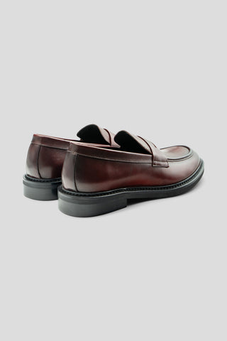 Bordeaux loafer