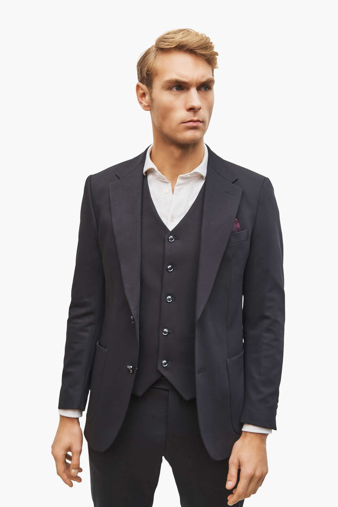 Tokyo black three-piece suit | 3250.00 kr | Suit Club